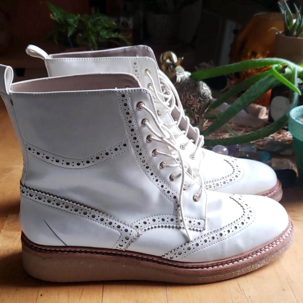 Zara Basic Cream Perforation Boots